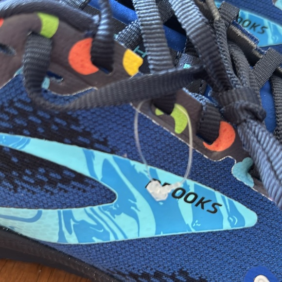 Brooks Launched 6 sneakers NWOT - Picture 11 of 11